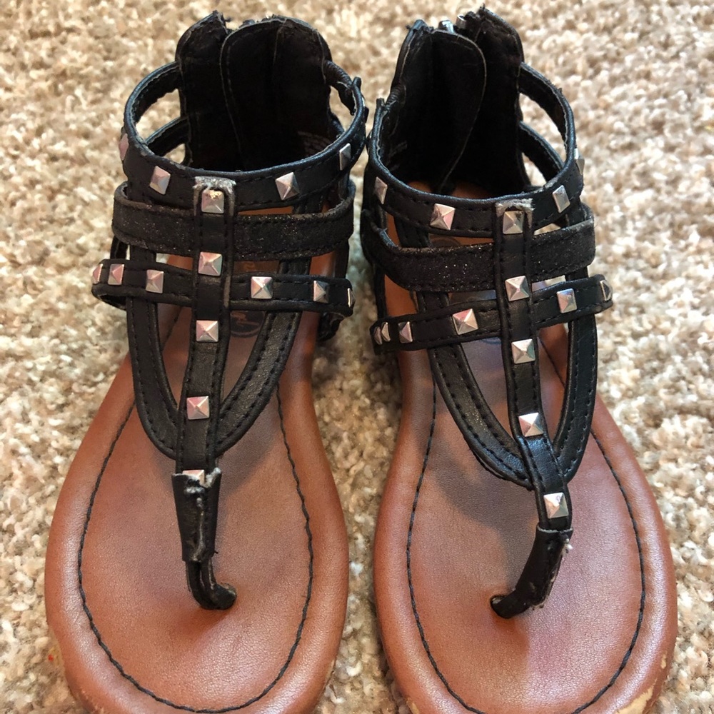 Toddler girls black studded gladiator sandals